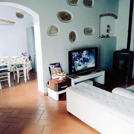 Casa Rosy Villa Arena Metato ภายนอก รูปภาพ